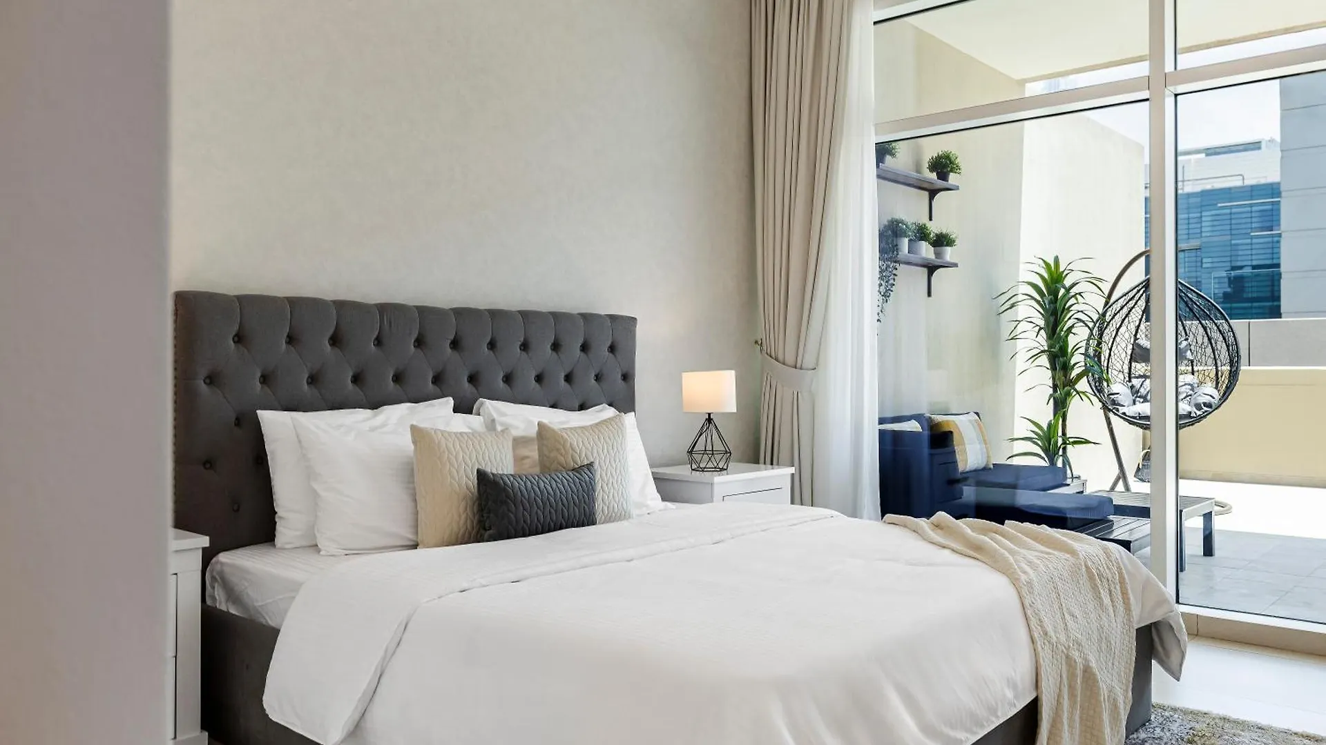Apartment 1Br Study Bay Square City View Business Bay Dubai