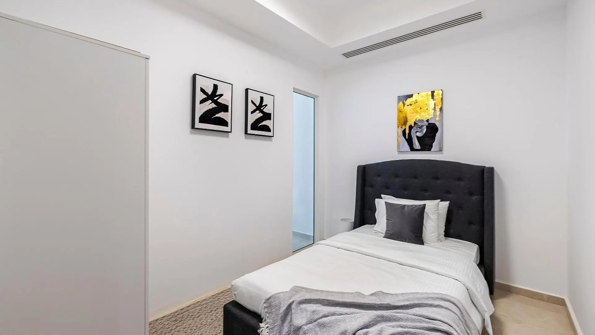 Apartment 1Br Study Bay Square City View Business Bay Dubai